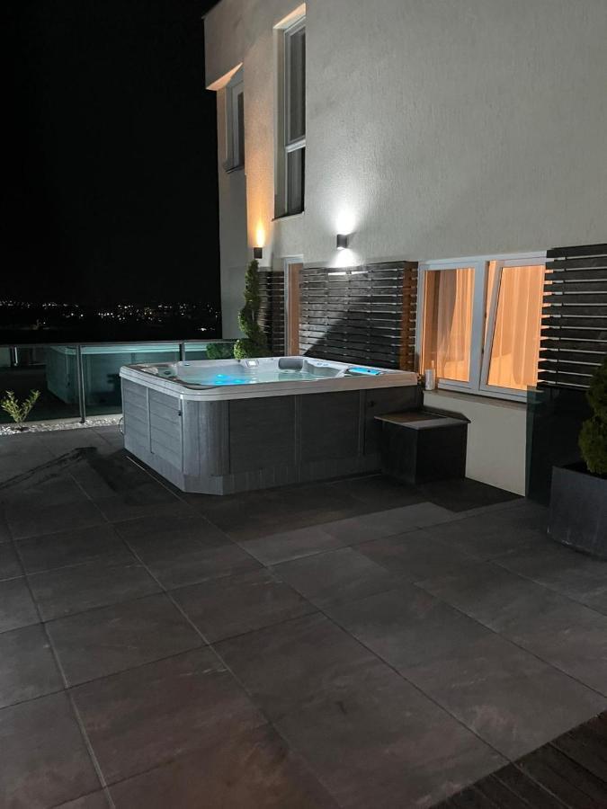 Gavas Jacuzzi & Panoramic View Apartamento Cluj-Napoca Exterior foto